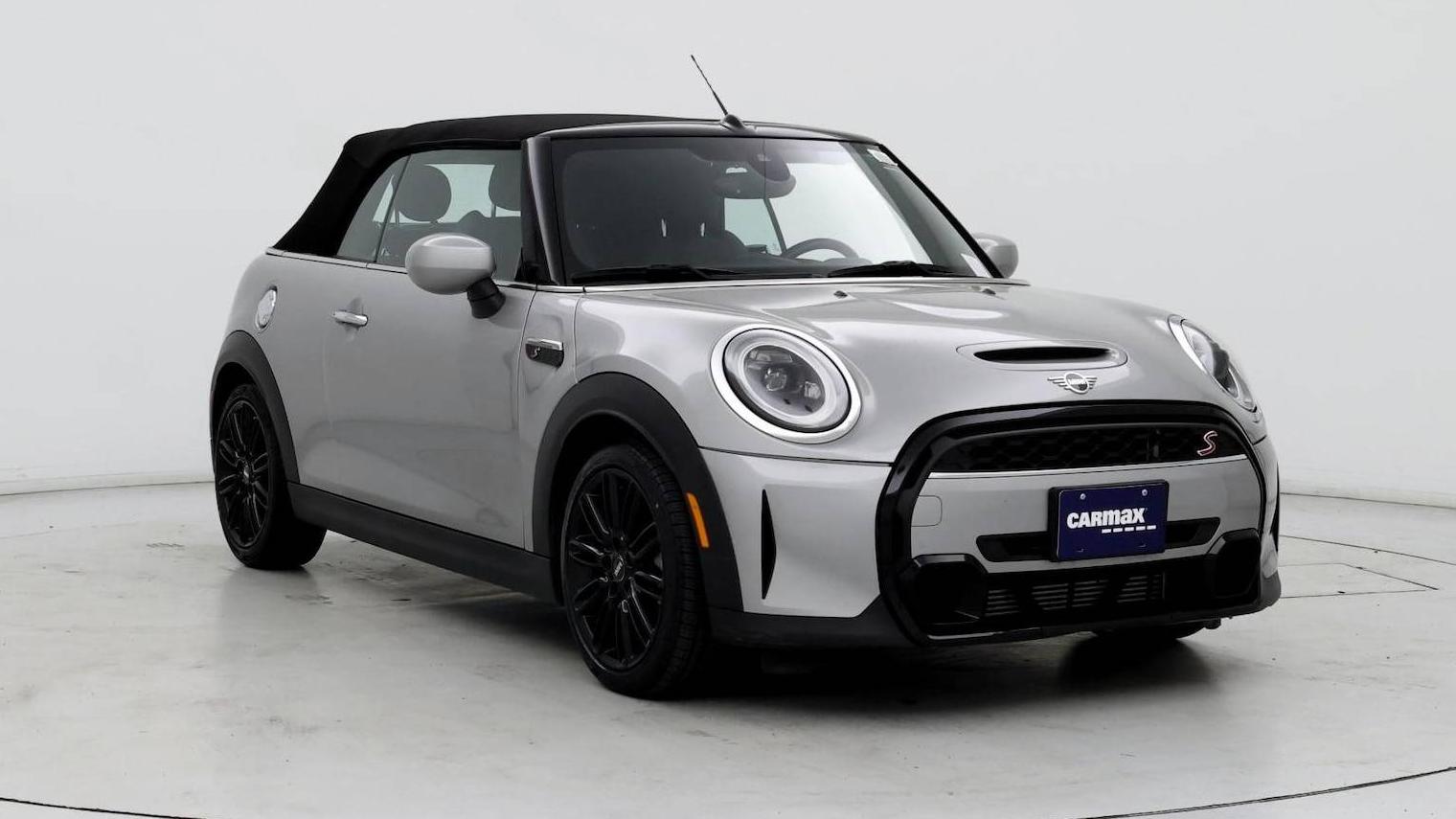 MINI COOPER CONVERTIBLE 2024 WMW43DL05R3R76196 image